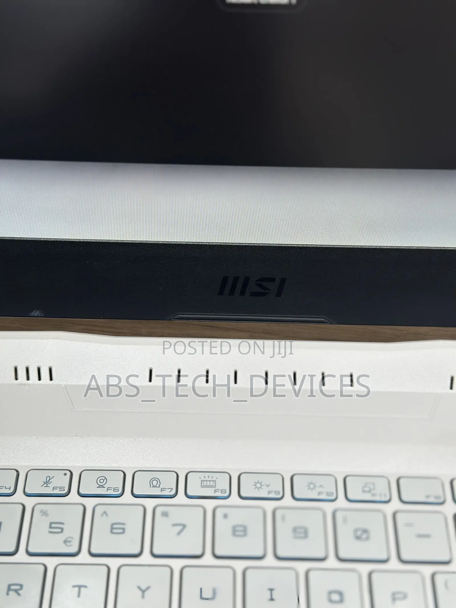 Laptop MSI MSI Sword 15 24GB Intel Core i5 SSD 512GB