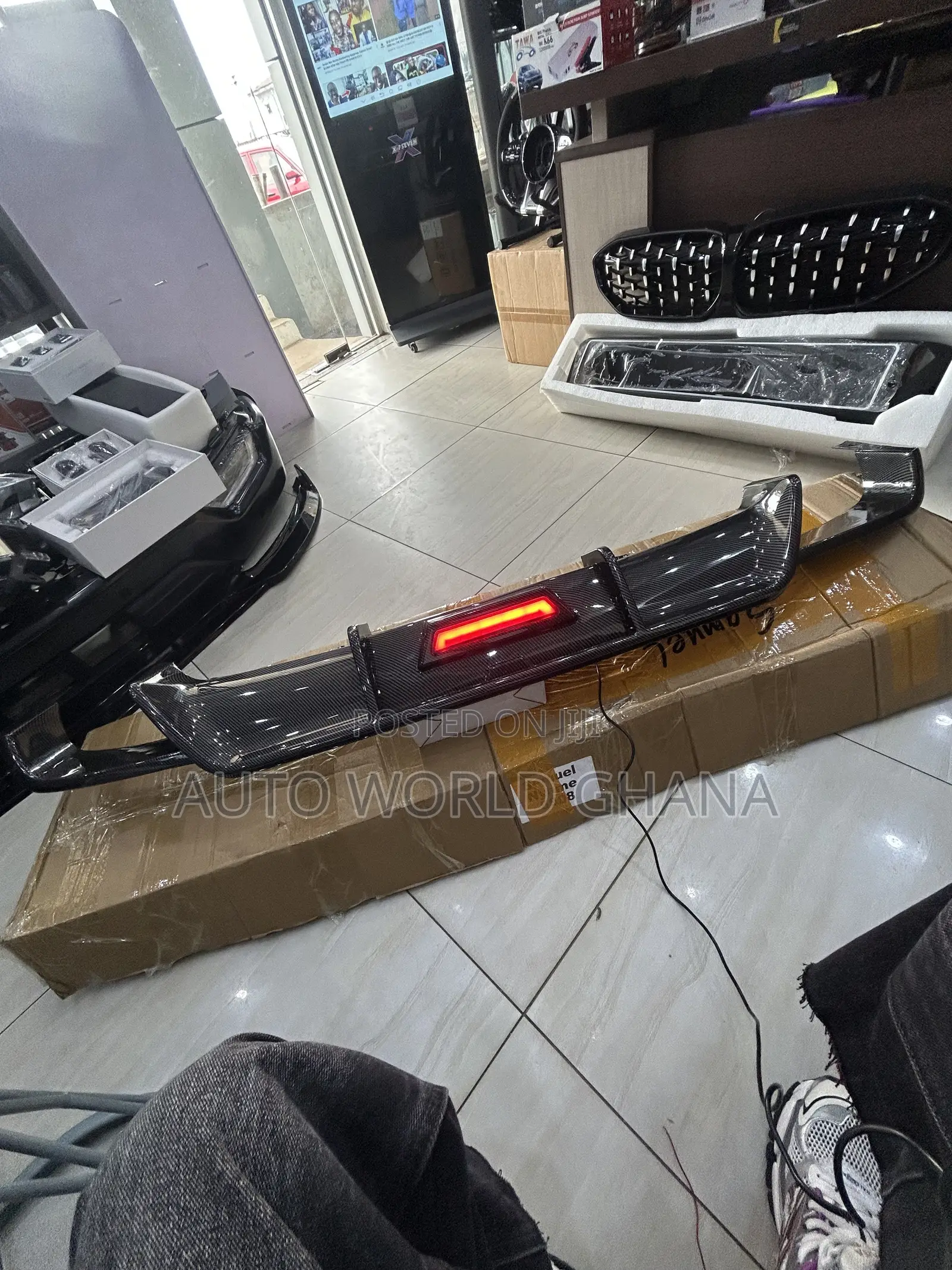 Toyota Camry 2018-2022 Quad Exhaust Diffuser Led