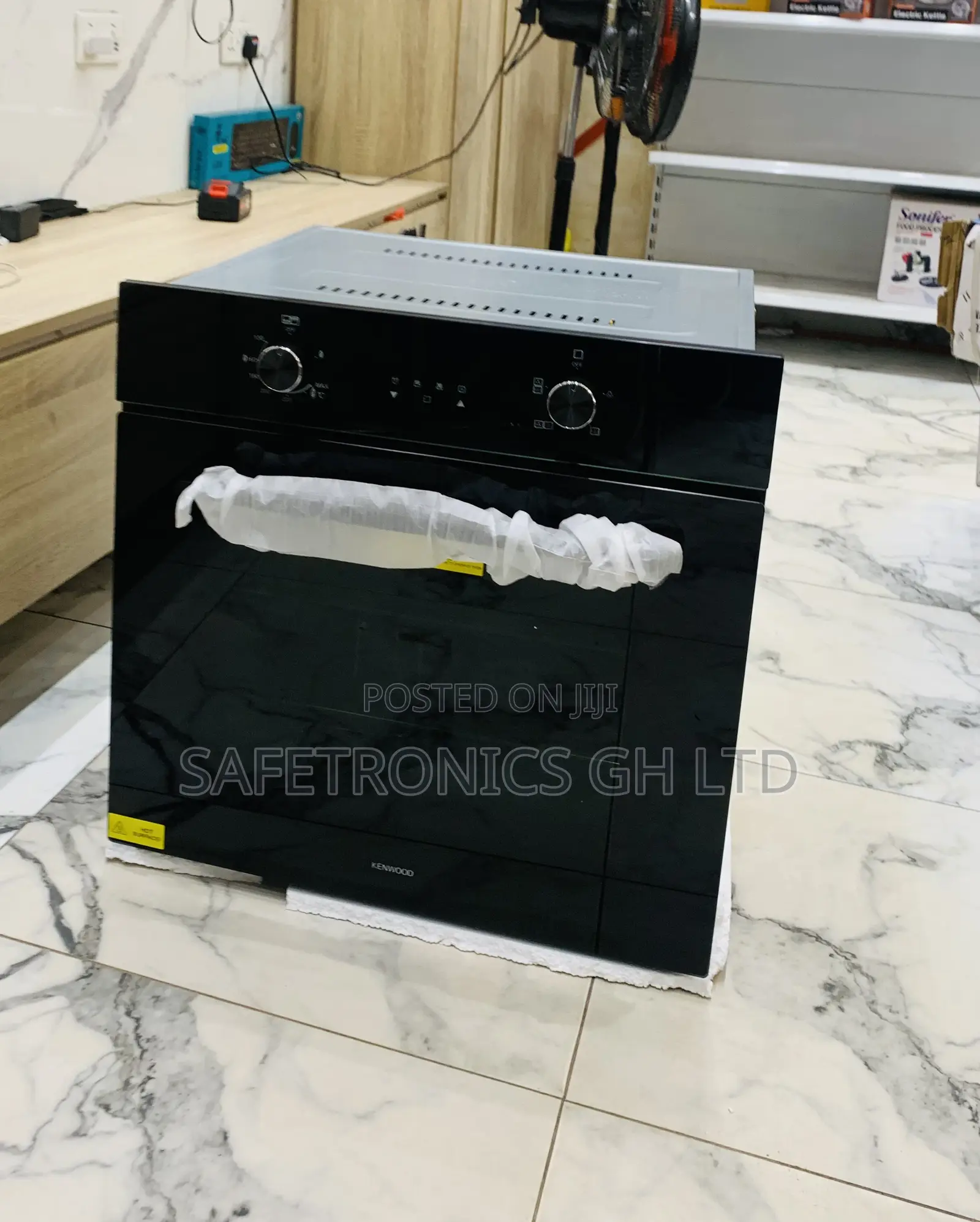 Authentic Sleek Black Tempered Kenwood Electric and Gas Oven