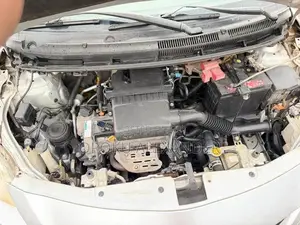 Toyota Belta 2011 Silver