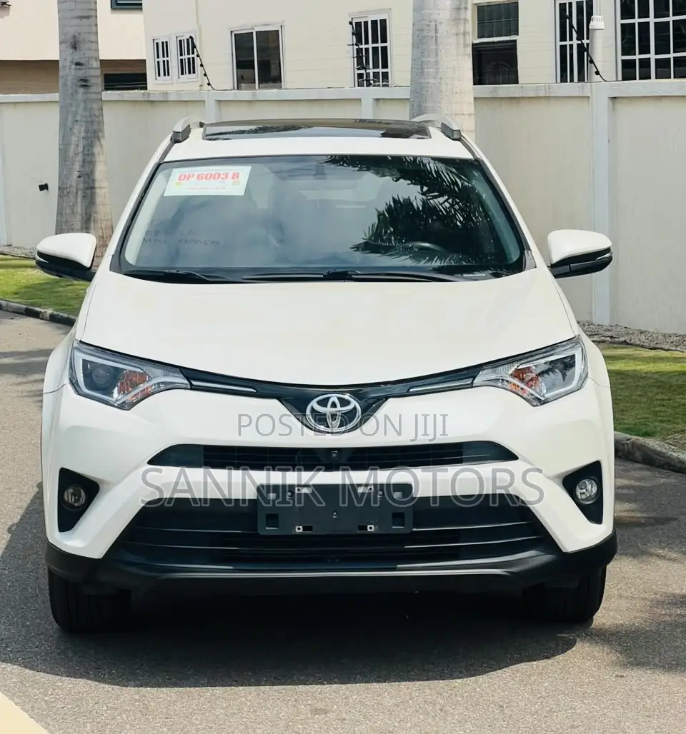 Toyota RAV4 Limited 4dr SUV AWD (2.5L 4cyl 6A) 2018 White