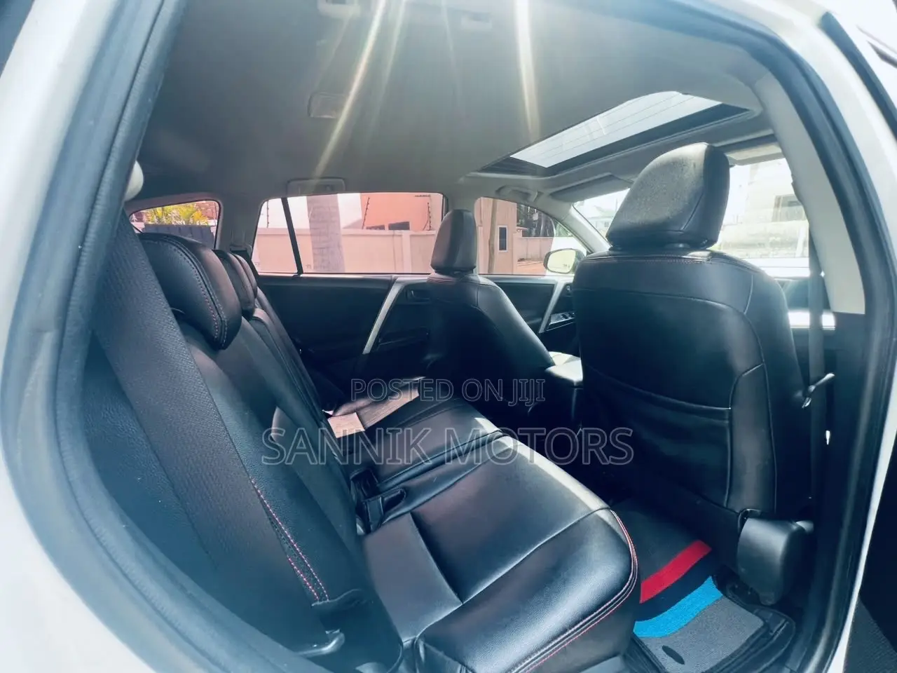 Toyota RAV4 Limited 4dr SUV AWD (2.5L 4cyl 6A) 2018 White