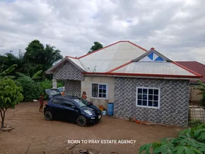 3bdrm Apartment in Born To Pray Estate, Ejisu-Juaben Municipal for sale