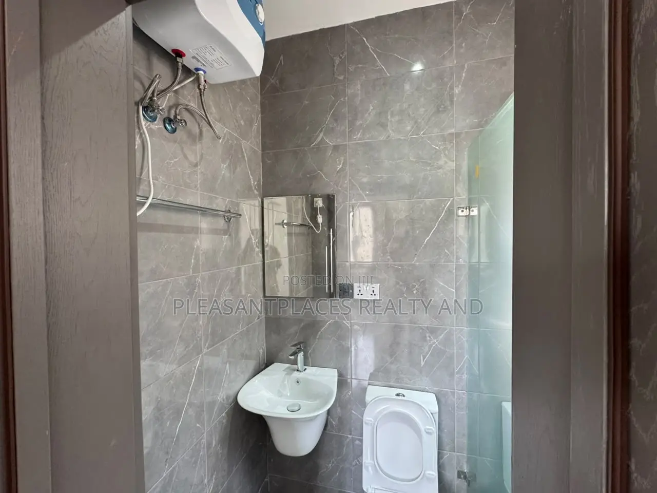 3bdrm House in Pleasantplaces And, Adenta for sale