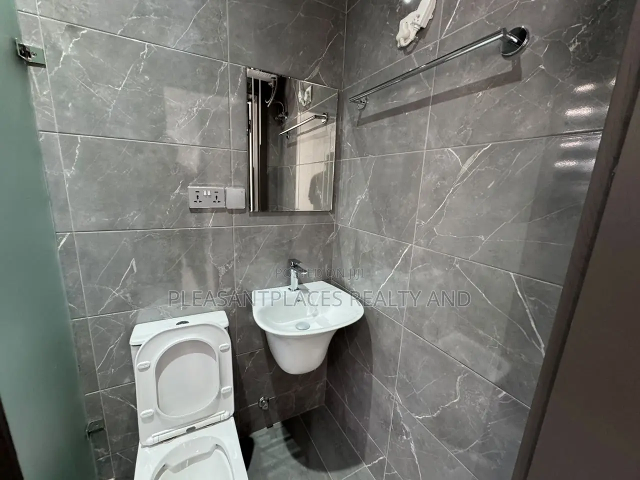 3bdrm House in Pleasantplaces And, Adenta for sale