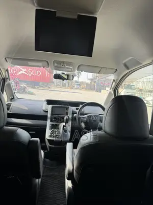 Toyota Voxy 2013 Black