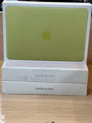 New Laptop Apple MacBook 8GB Intel Core i5 SSD 256GB