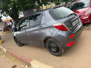 Toyota Yaris 2012 Gray