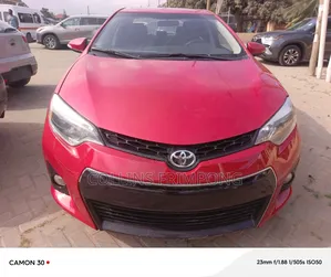 Toyota Corolla 2015 Red