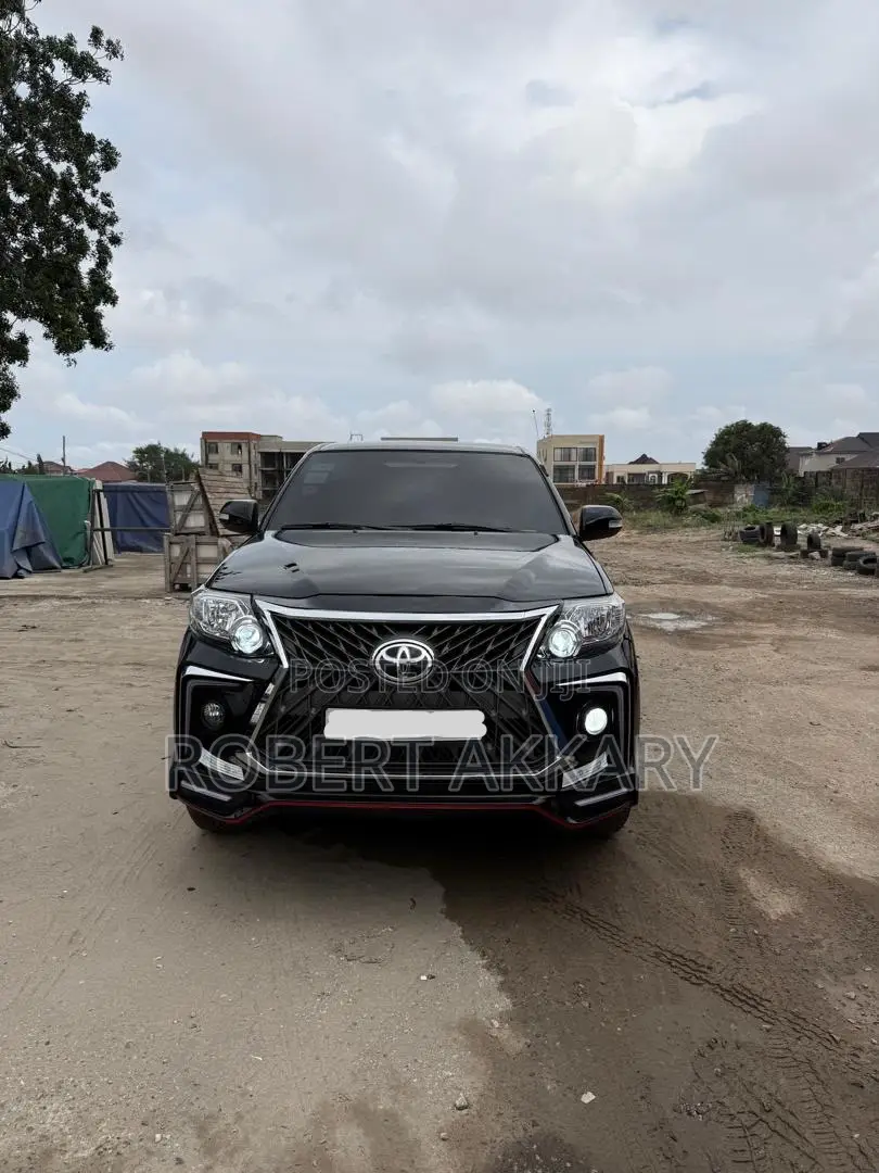 Toyota Fortuner 2013 Black