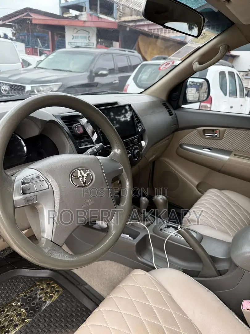 Toyota Fortuner 2013 Black
