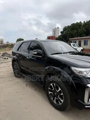 Toyota Fortuner 2013 Black