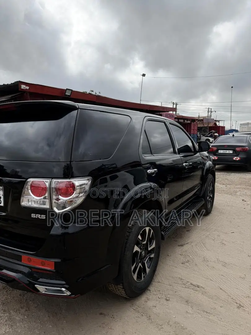 Toyota Fortuner 2013 Black