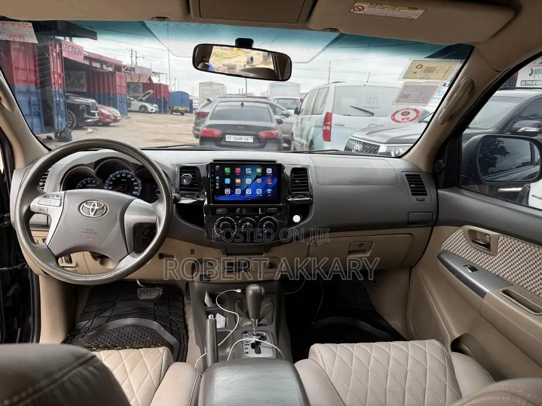 Toyota Fortuner 2013 Black