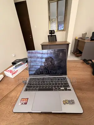 Laptop Apple MacBook Pro 2020 8GB Apple M1 SSD 256GB