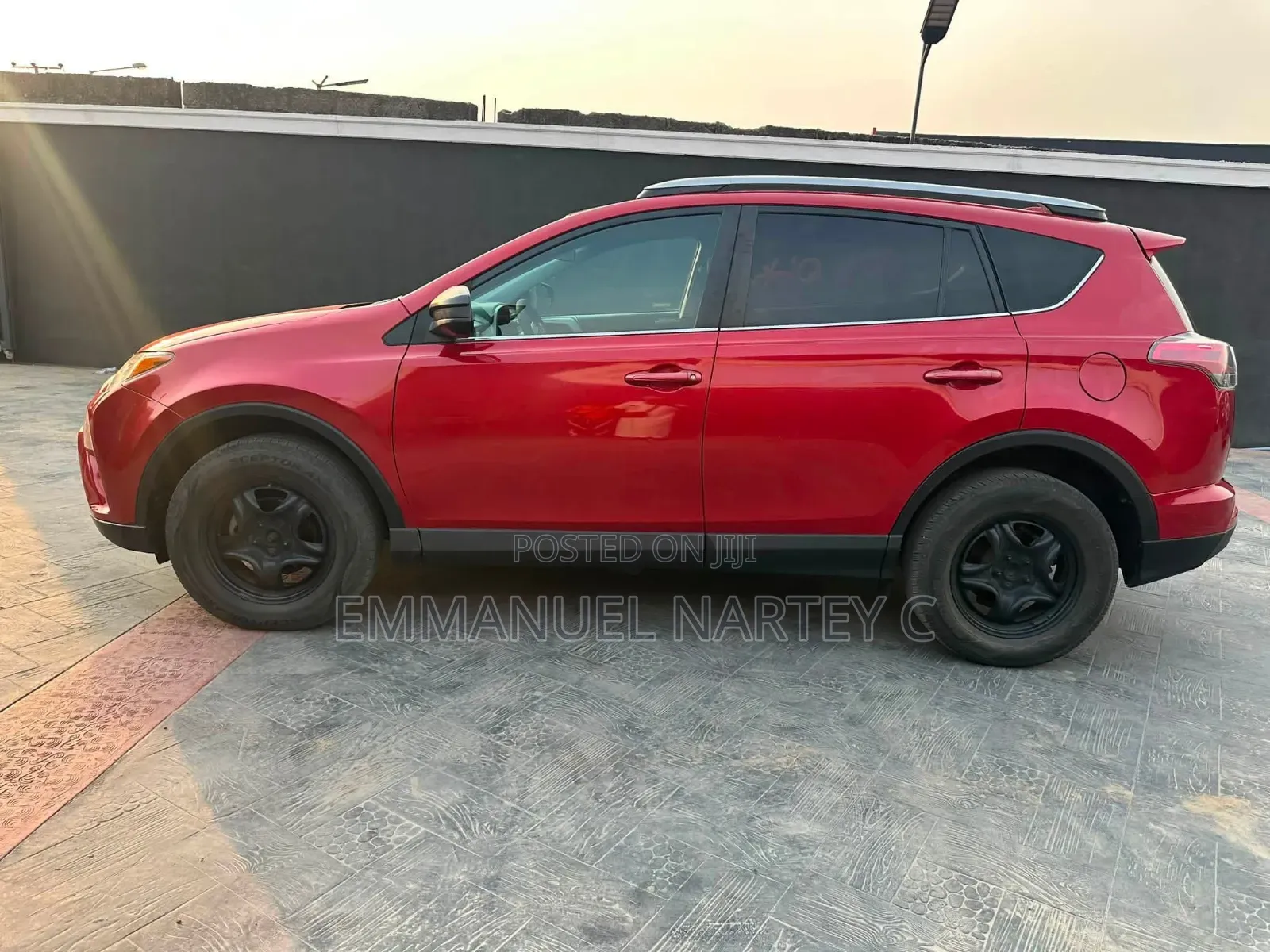 Toyota RAV4 2017 Red