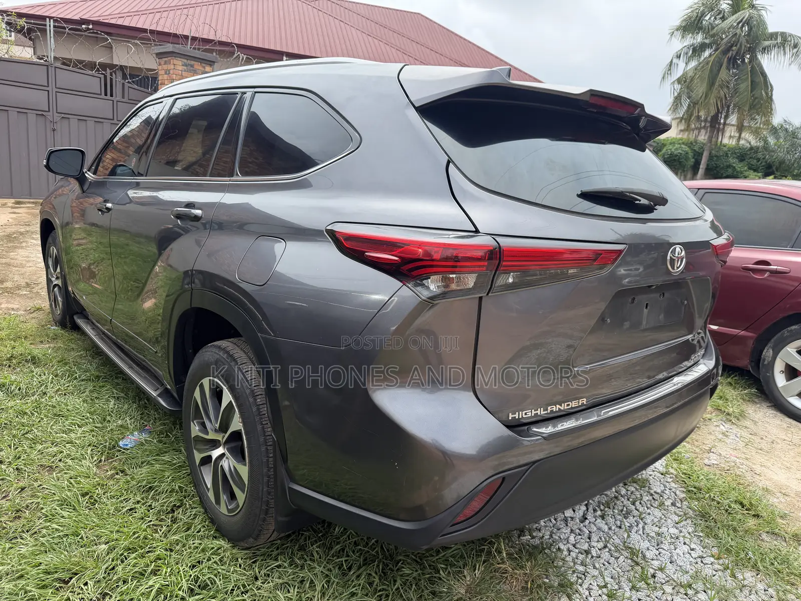 Toyota Highlander XLE 2021 Gray