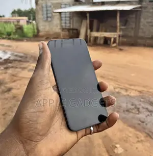 Apple iPhone 13 128 GB Black