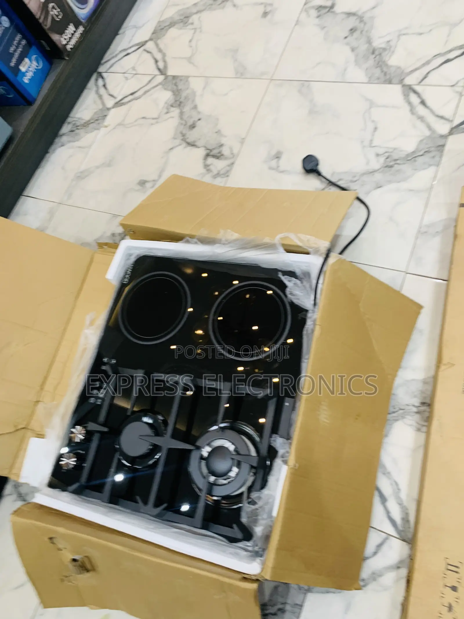 Quality Sleek Gas Electric Cooker Built Kenwood 2-2