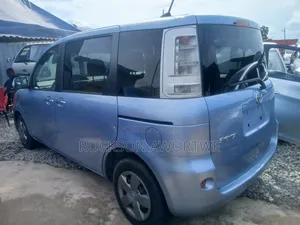 Toyota Sienta 2013 Blue