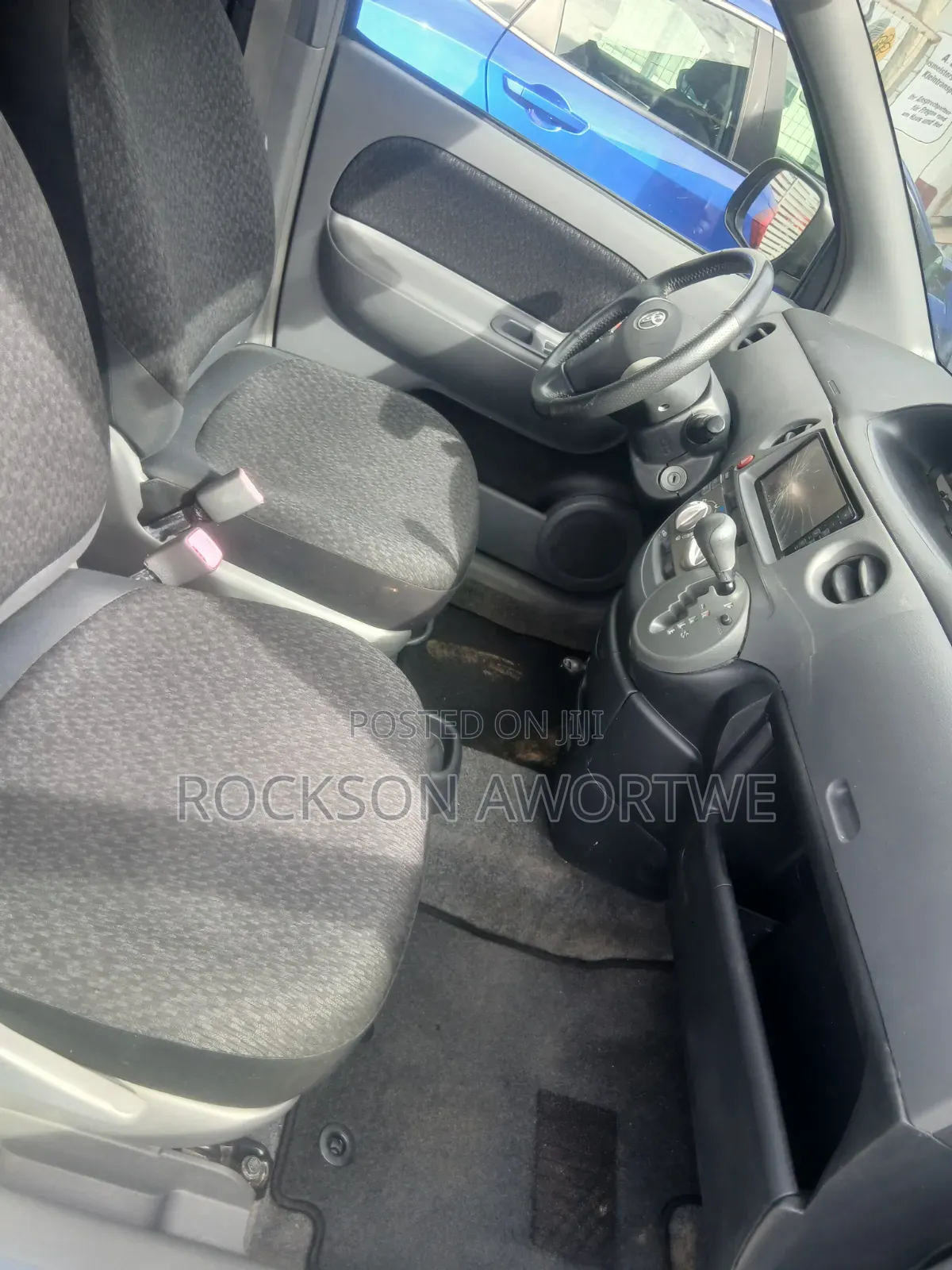 Toyota Sienta 2013 Blue