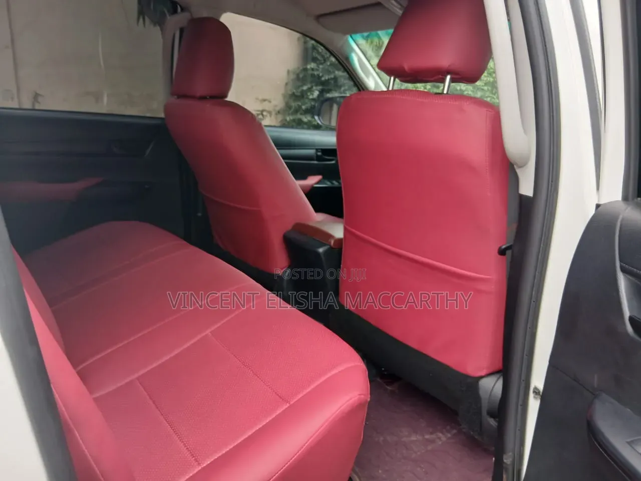 Toyota Hilux 2024 White