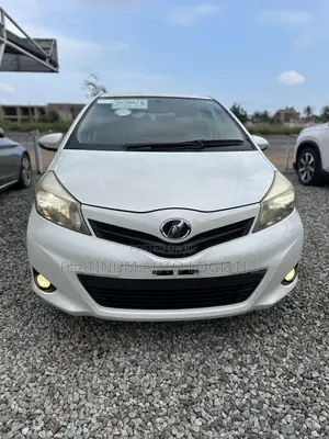 Toyota Vitz 2013 White