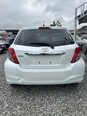 Toyota Vitz 2013 White