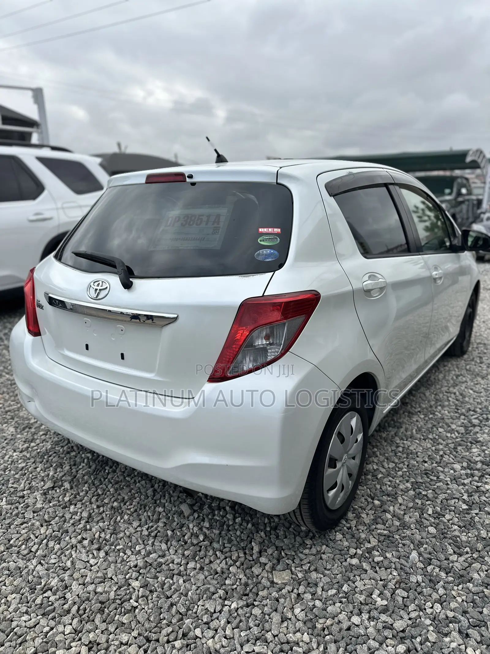 Toyota Vitz 2013 White