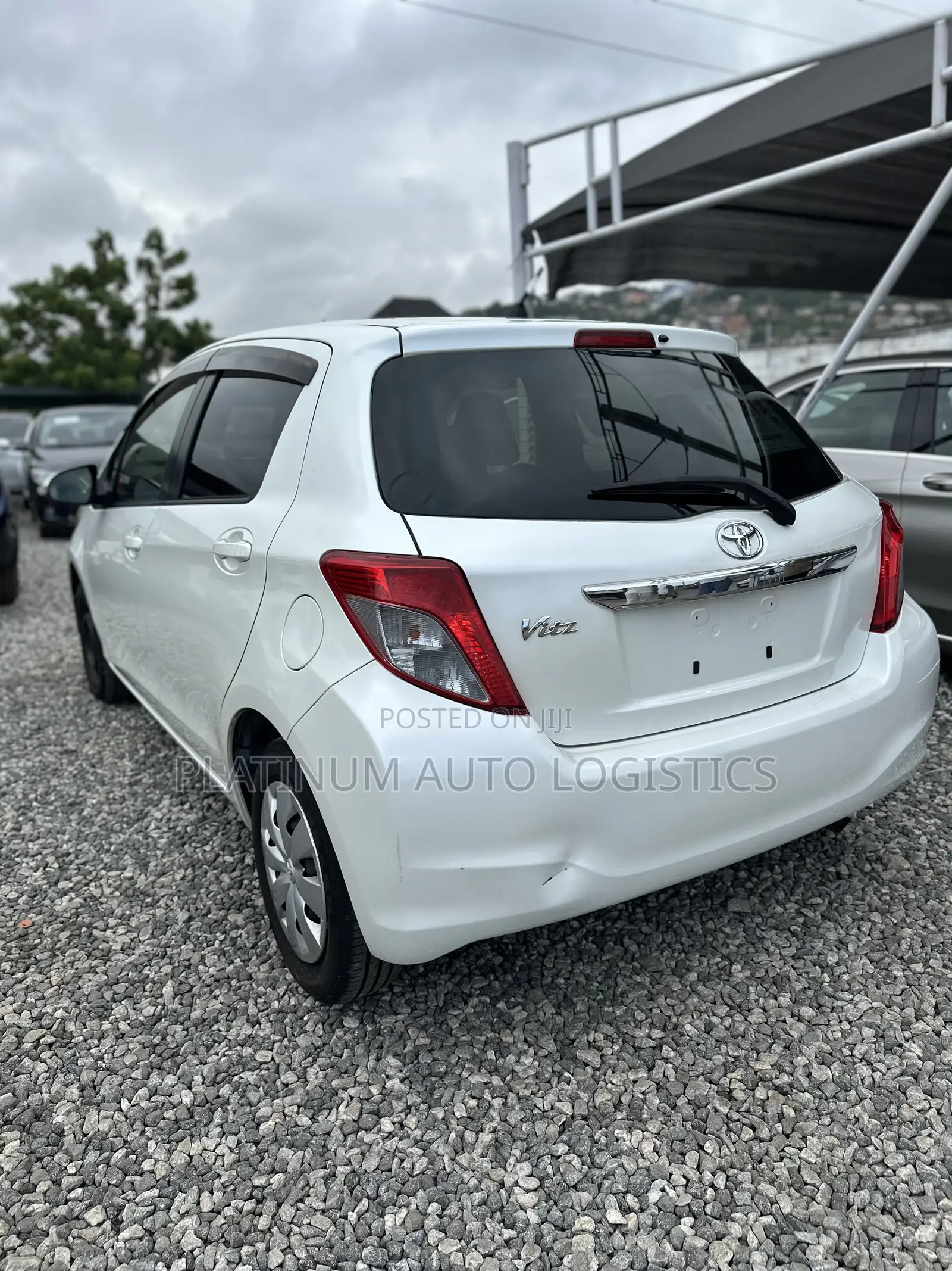 Toyota Vitz 2013 White