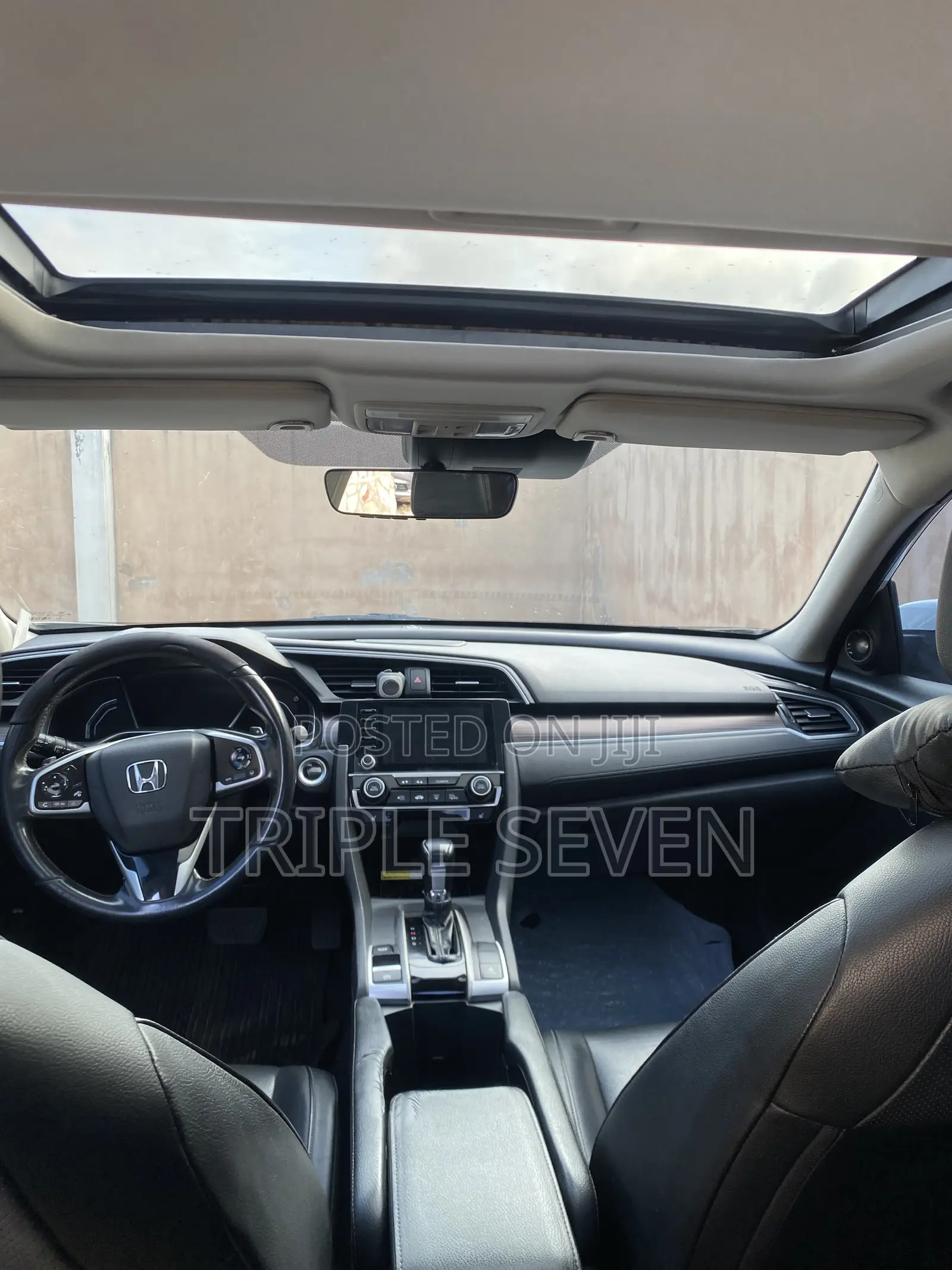 Honda Civic Touring Sedan 2019 White