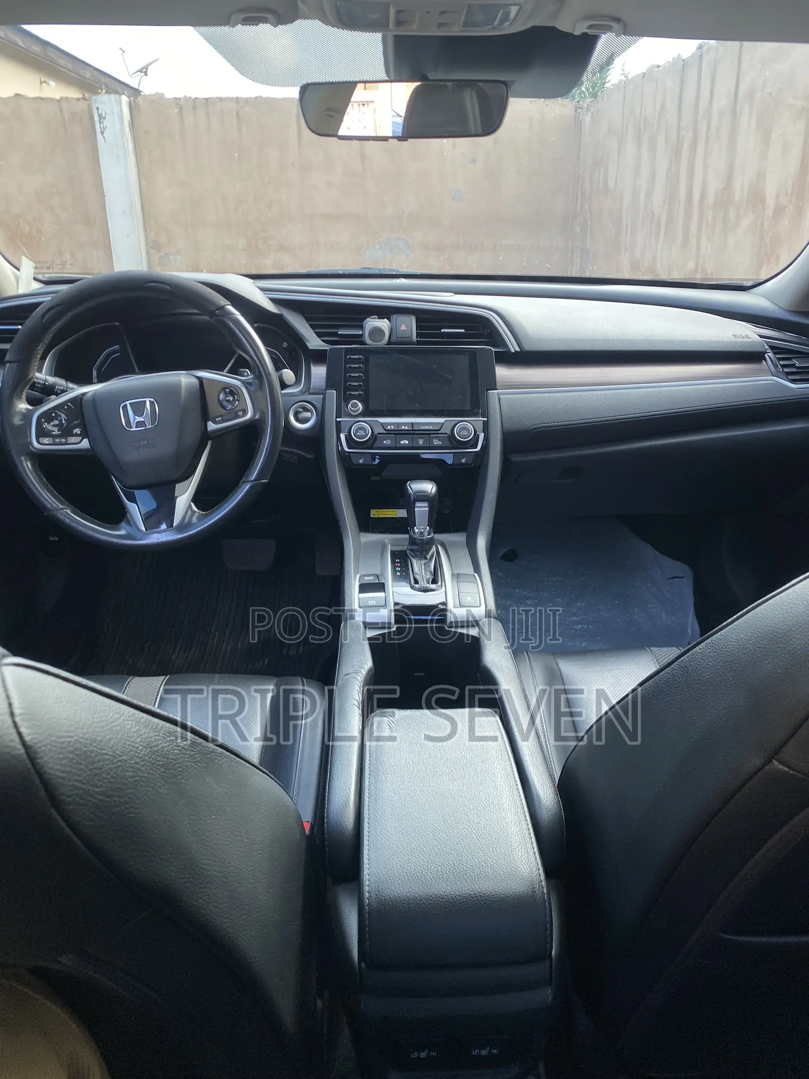 Honda Civic Touring Sedan 2019 White