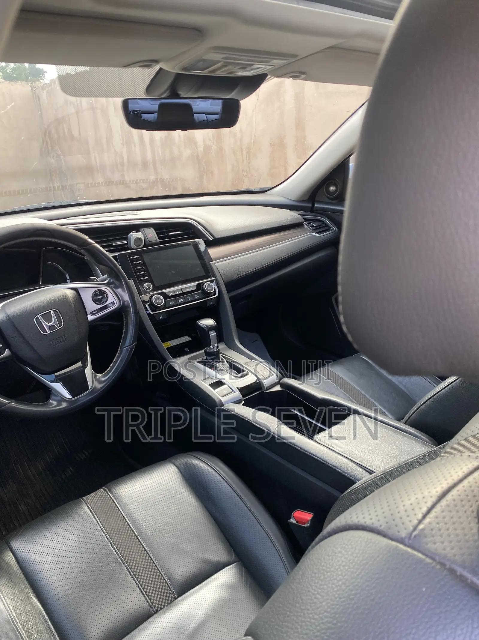 Honda Civic Touring Sedan 2019 White
