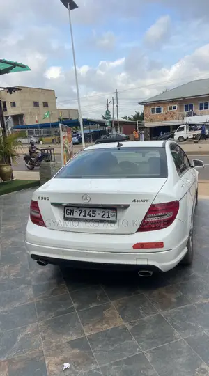 Mercedes-Benz C300 Sport 4Matic Sedan AWD (3.0L 6cyl 7A) 2012 White