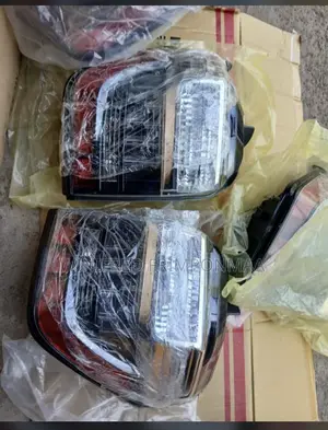 Toyota 4runnner,2016,2017,2018,2019,2020 Tail Light