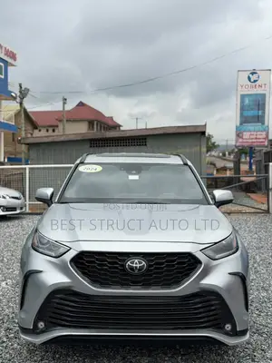 Toyota Highlander XSE AWD 2024 Silver