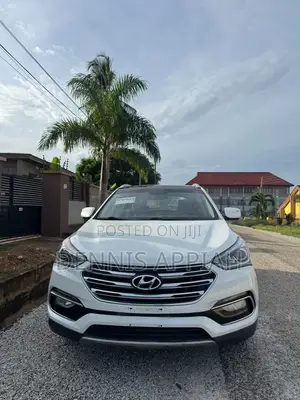 Hyundai Santa Fe 2017 White