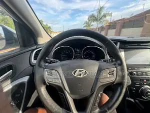 Hyundai Santa Fe 2017 White
