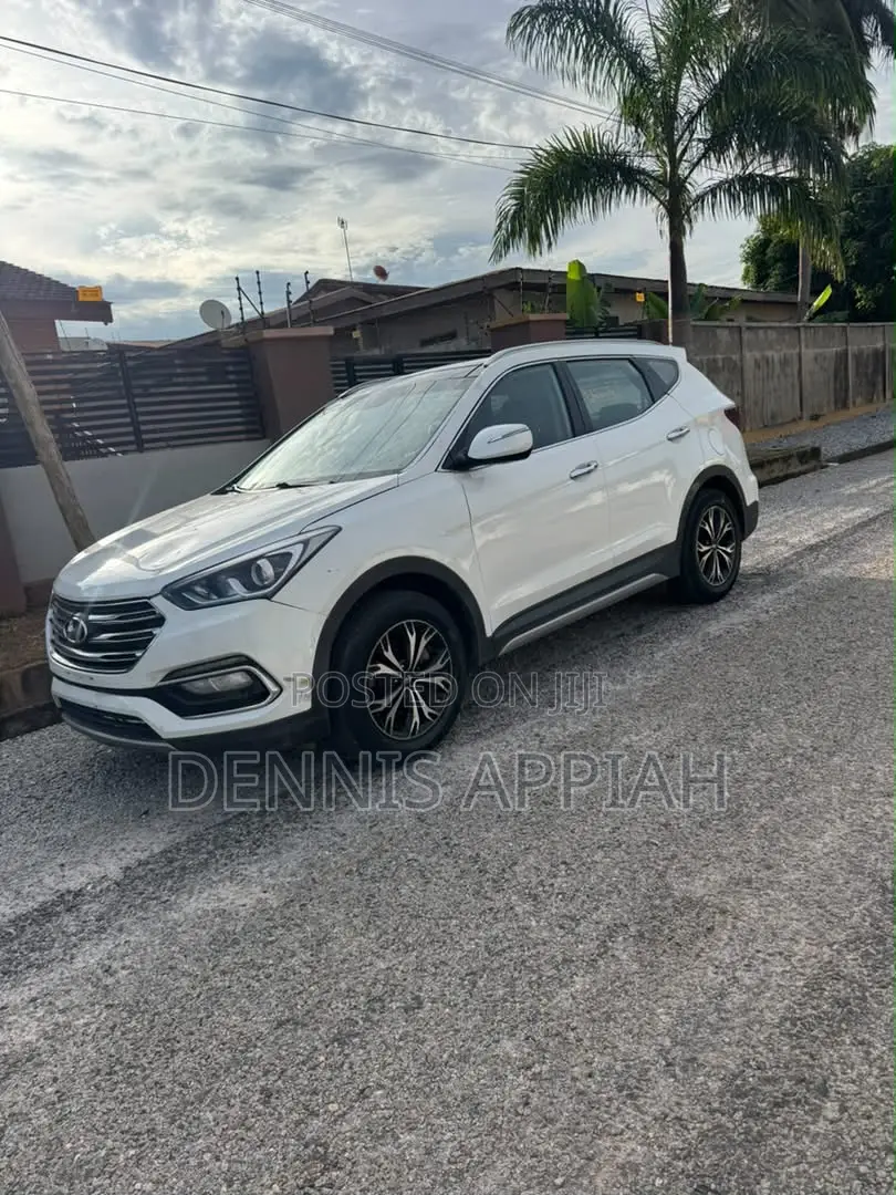 Hyundai Santa Fe 2017 White