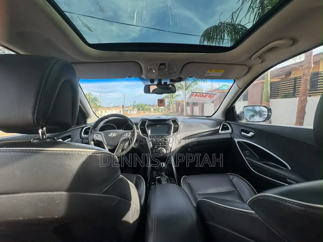 Hyundai Santa Fe 2017 White