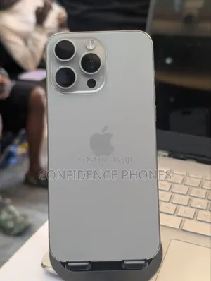 Apple iPhone 15 Pro Max 256 GB Gold