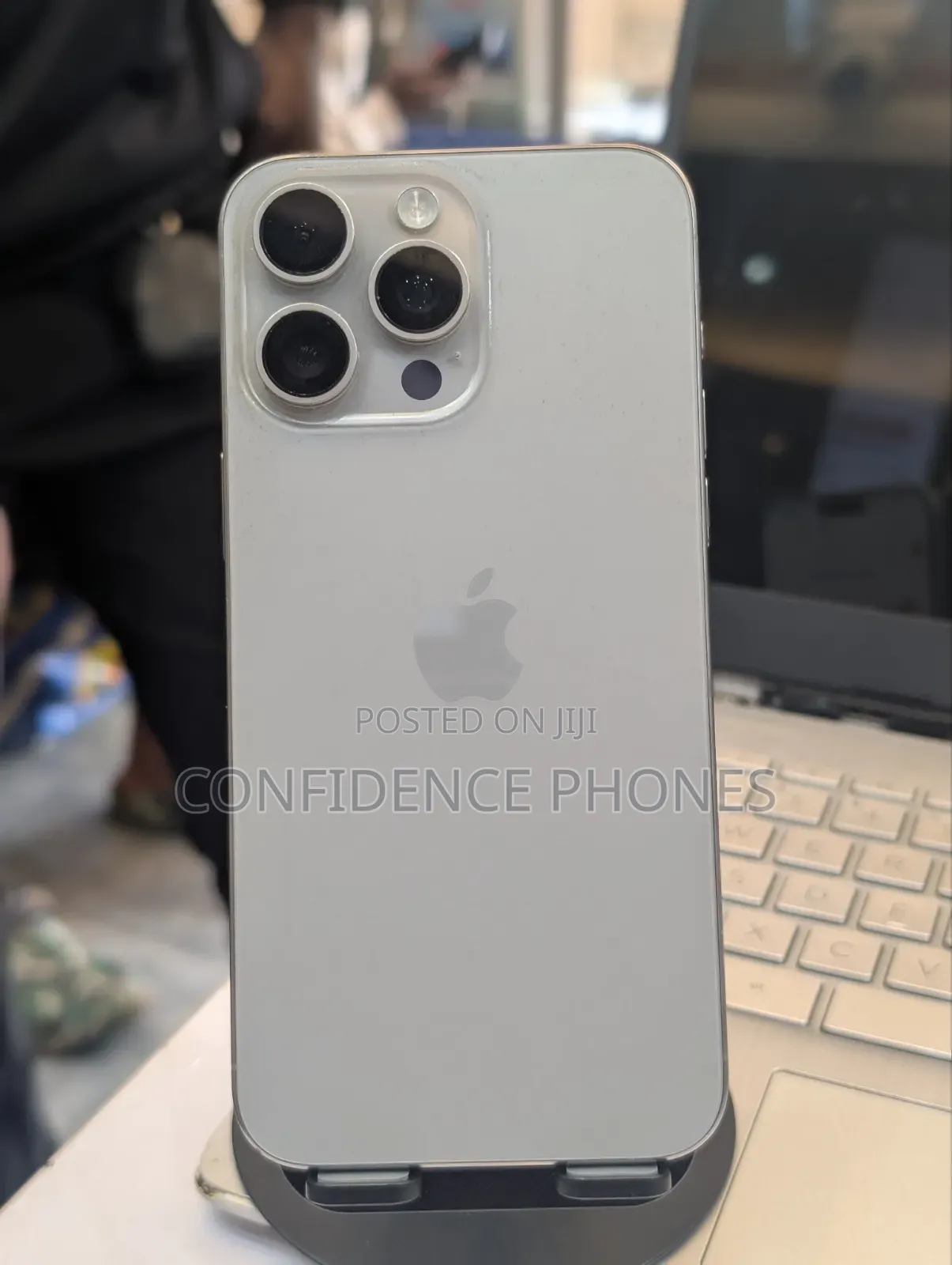 Apple iPhone 15 Pro Max 256 GB Gold