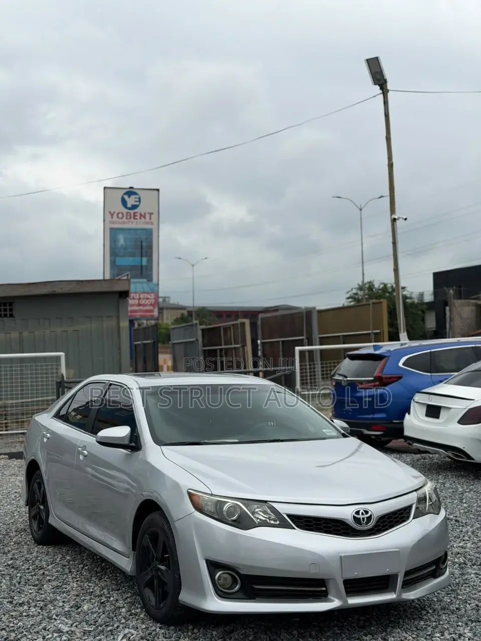 Toyota Camry SE 4dr Sedan (2.5L 4cyl 6A) 2014 Gray