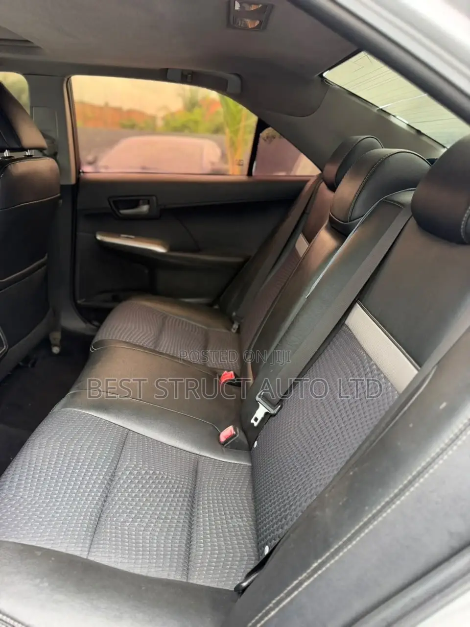Toyota Camry SE 4dr Sedan (2.5L 4cyl 6A) 2014 Gray