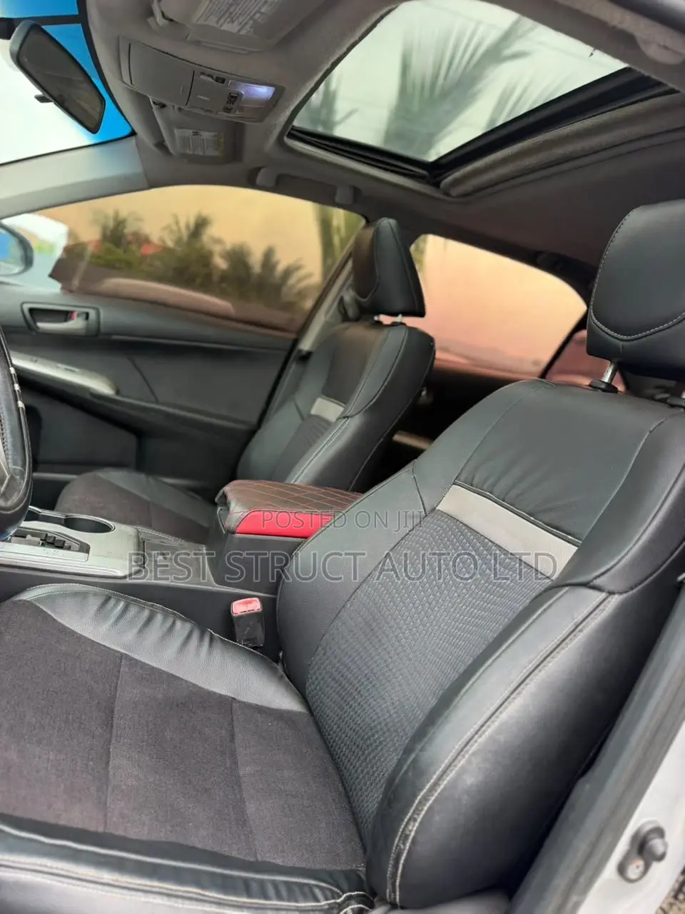 Toyota Camry SE 4dr Sedan (2.5L 4cyl 6A) 2014 Gray