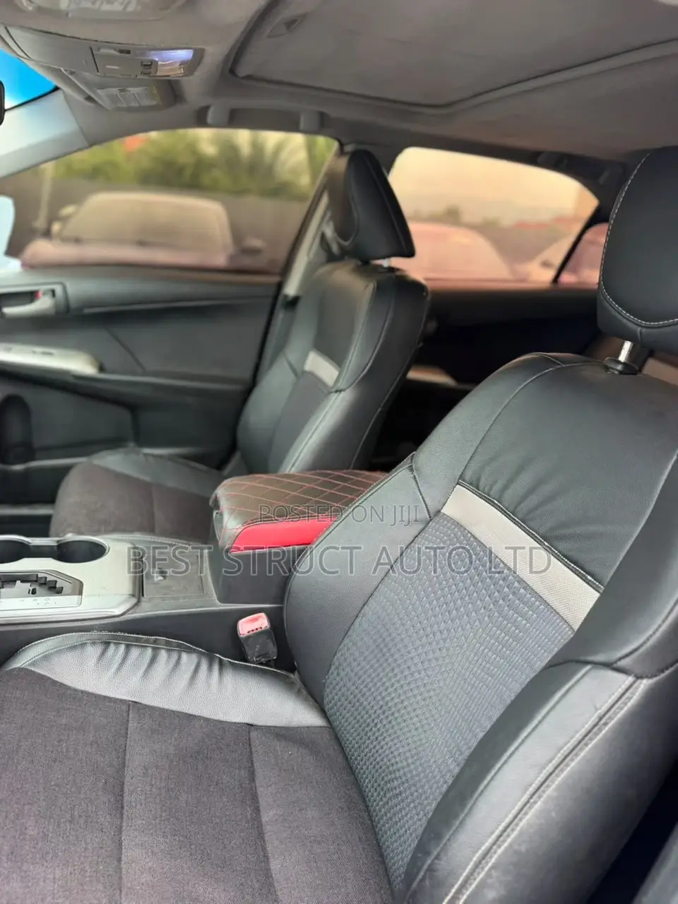 Toyota Camry SE 4dr Sedan (2.5L 4cyl 6A) 2014 Gray