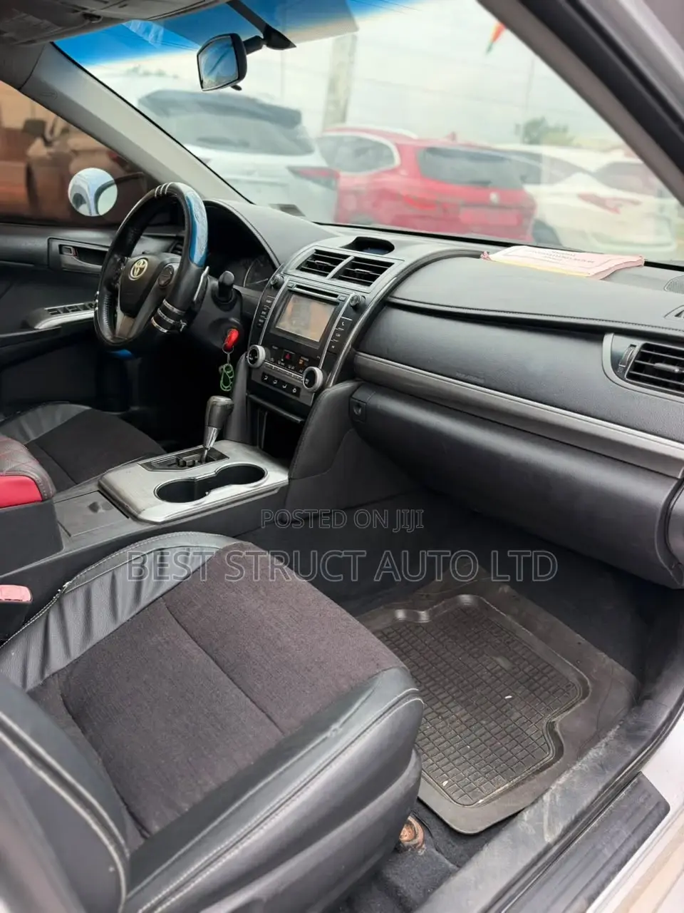Toyota Camry SE 4dr Sedan (2.5L 4cyl 6A) 2014 Gray