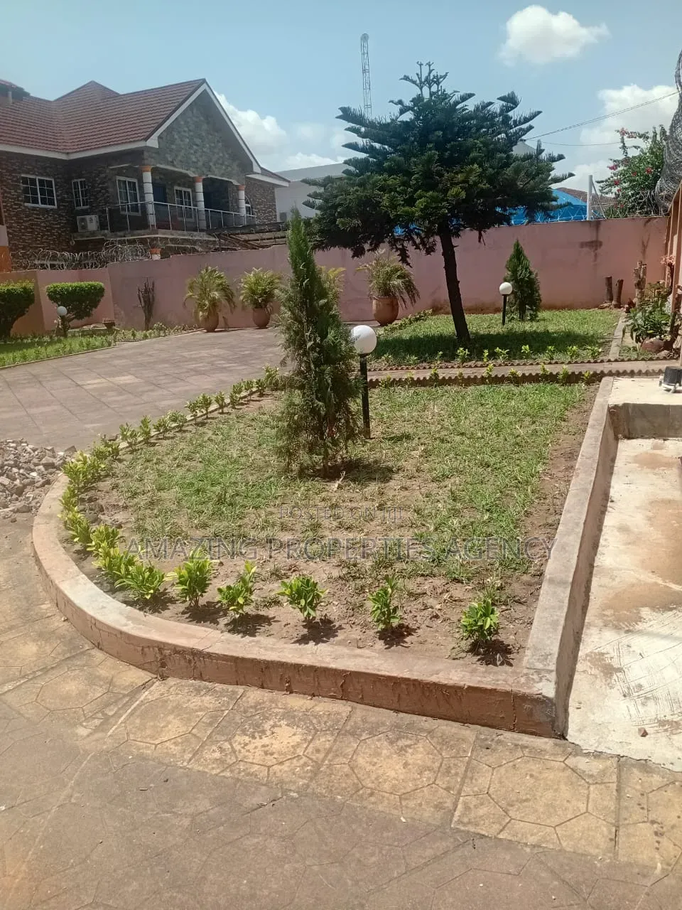 6 Bedroom Apartment for Rent at East Legon