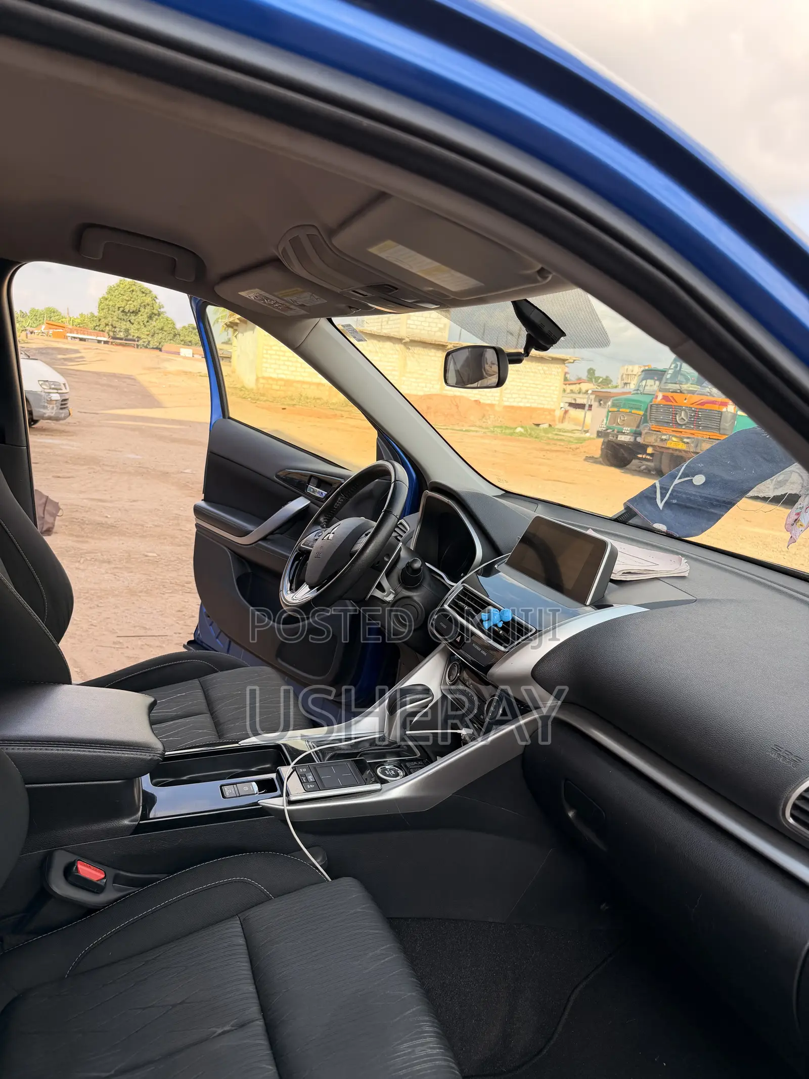 Mitsubishi Eclipse 2020 Blue