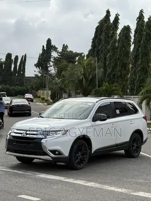 Mitsubishi Outlander 2018 White